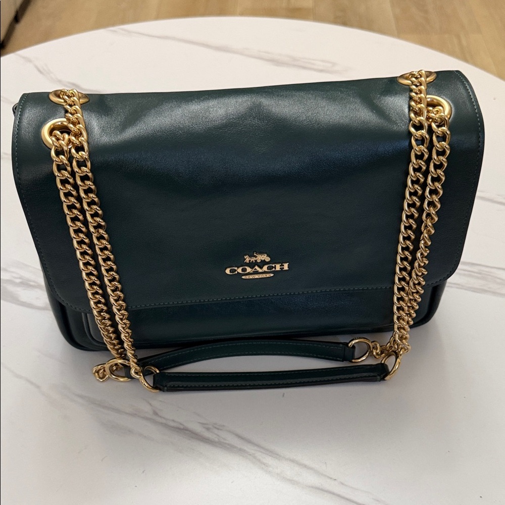 Coach Bag / Coach outlet. Elodie Forest Green Leather Shoulder Bag